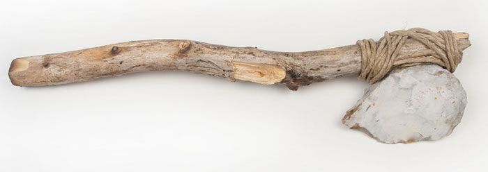 Каменный топор